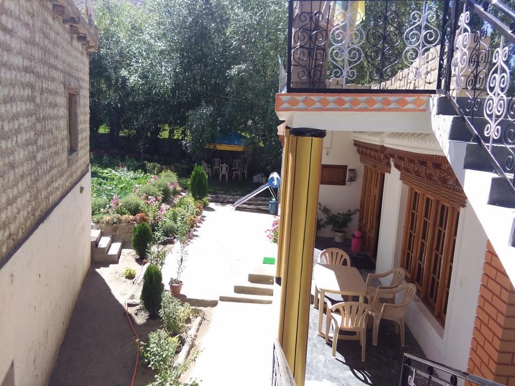 Hundar Galaxy Guest House מראה חיצוני תמונה