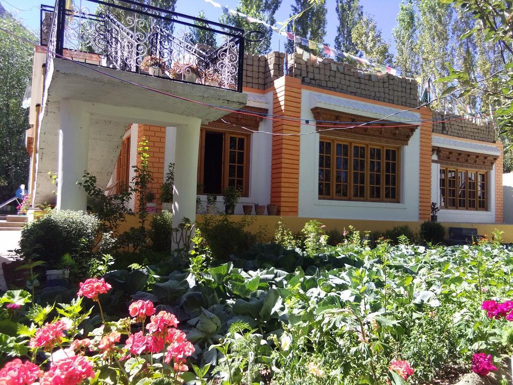 Hundar Galaxy Guest House מראה חיצוני תמונה