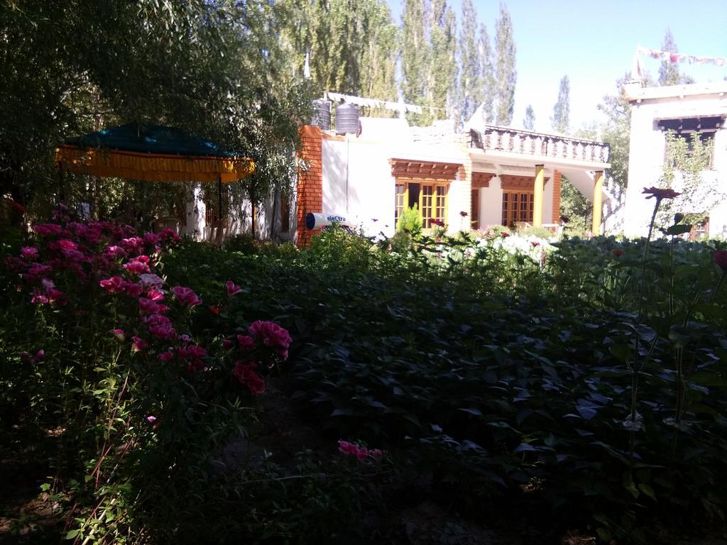 Hundar Galaxy Guest House מראה חיצוני תמונה
